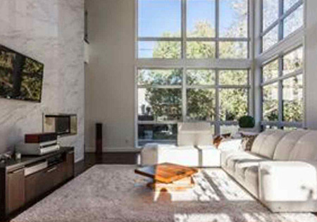 Custom home built in Laval, Quebec