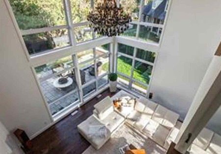 Custom home built in Laval, Quebec
