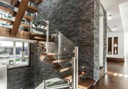 Custom home built in Laval, Quebec
